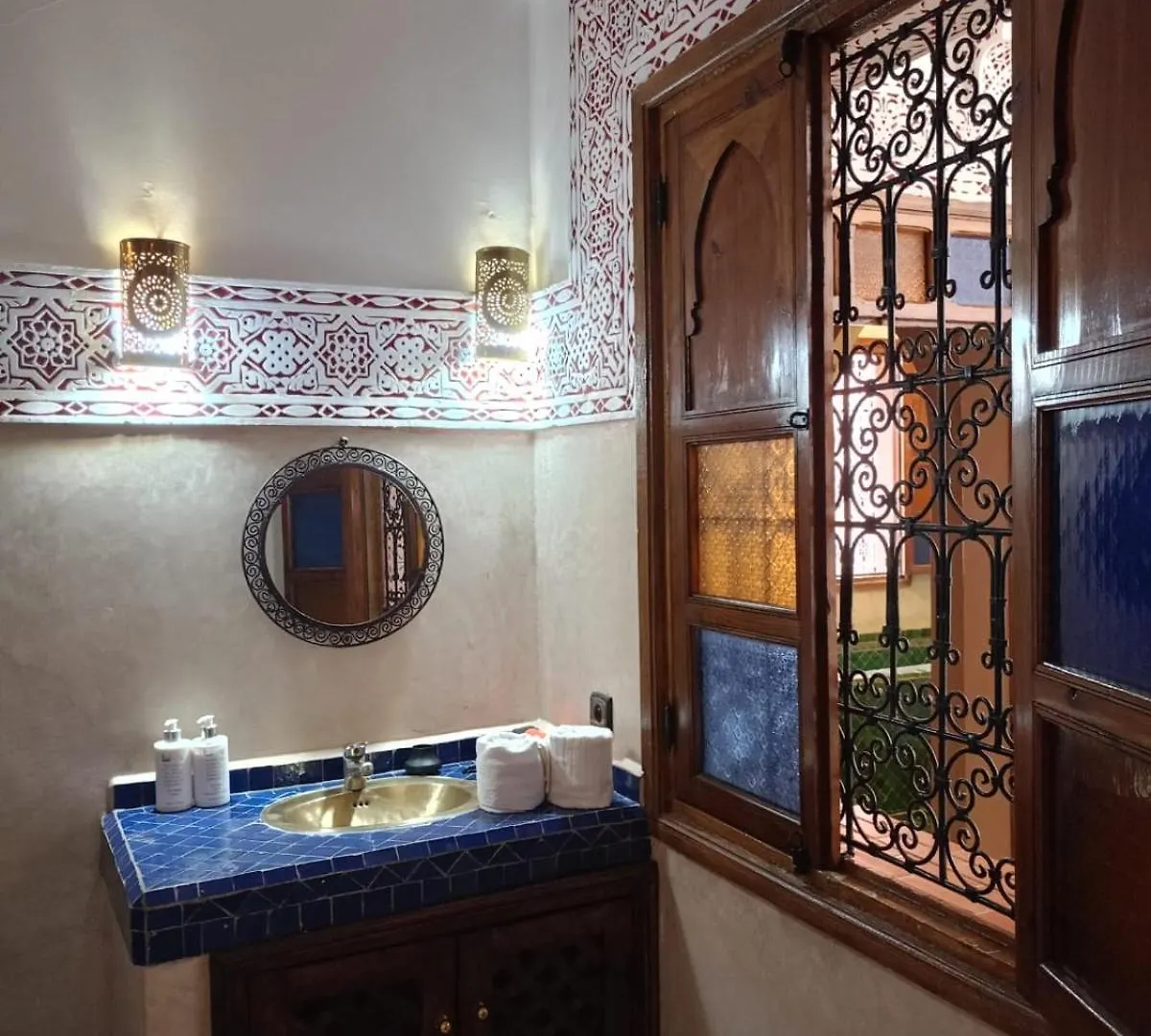 לינה וארוחת בוקר מרקש Riad La Perla Bianca מרוקו