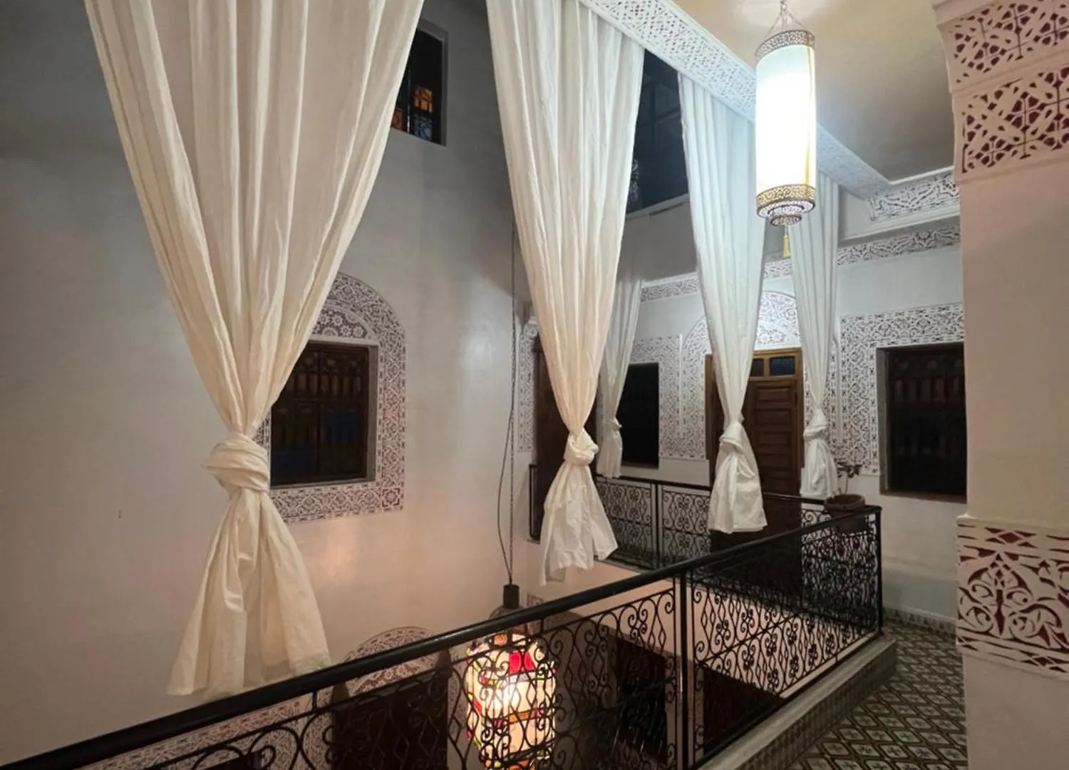 לינה וארוחת בוקר מרקש Riad La Perla Bianca